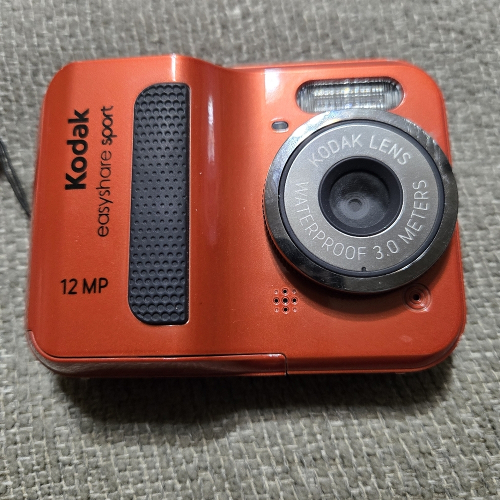 Kodak Easy Share Sport C123 12 MP Waterproof Digital Camera Red Orange